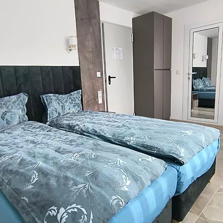 Pensión орфей 3*