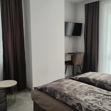 орфей Pensión 3*